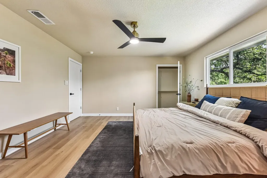 7523 Glenhill Road Austin TX 78752