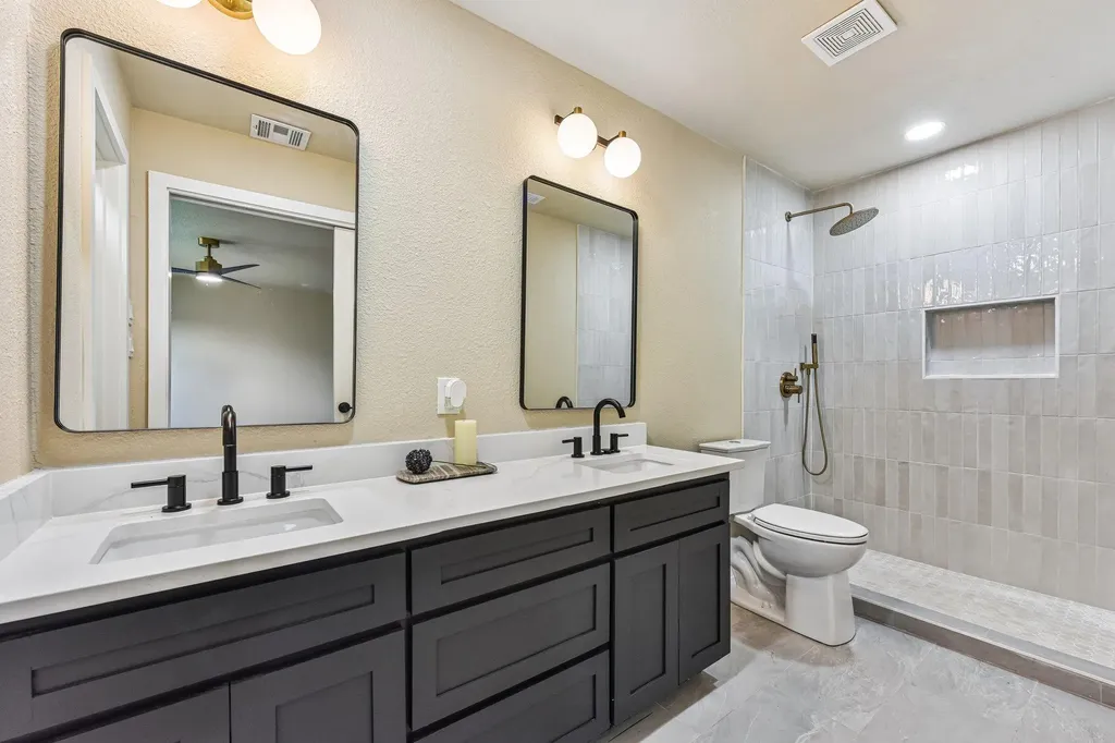 7523 Glenhill Road Austin TX 78752