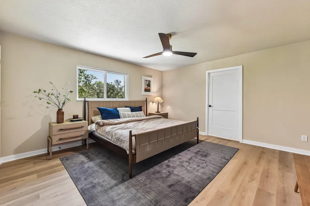 7523 Glenhill Road Austin TX 78752