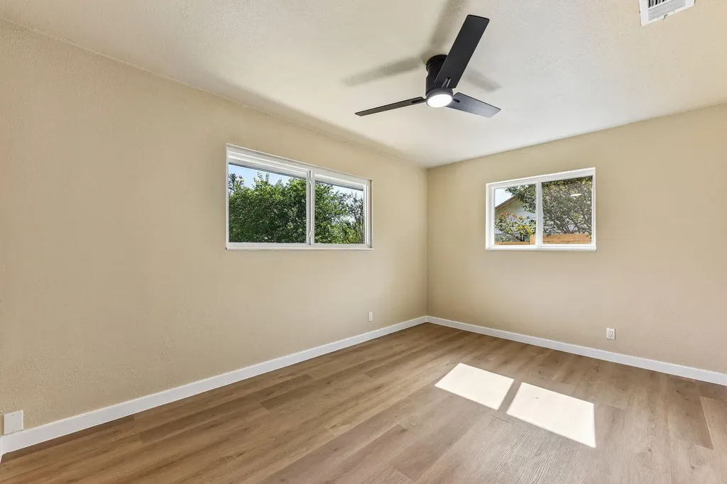 7523 Glenhill Road Austin TX 78752