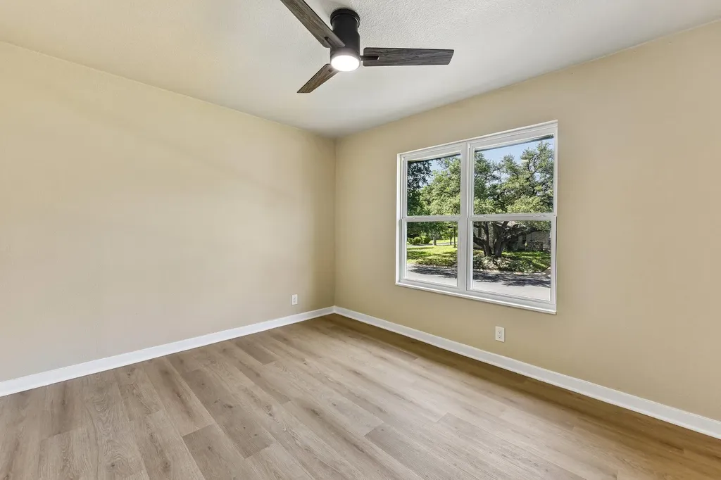 7523 Glenhill Road Austin TX 78752