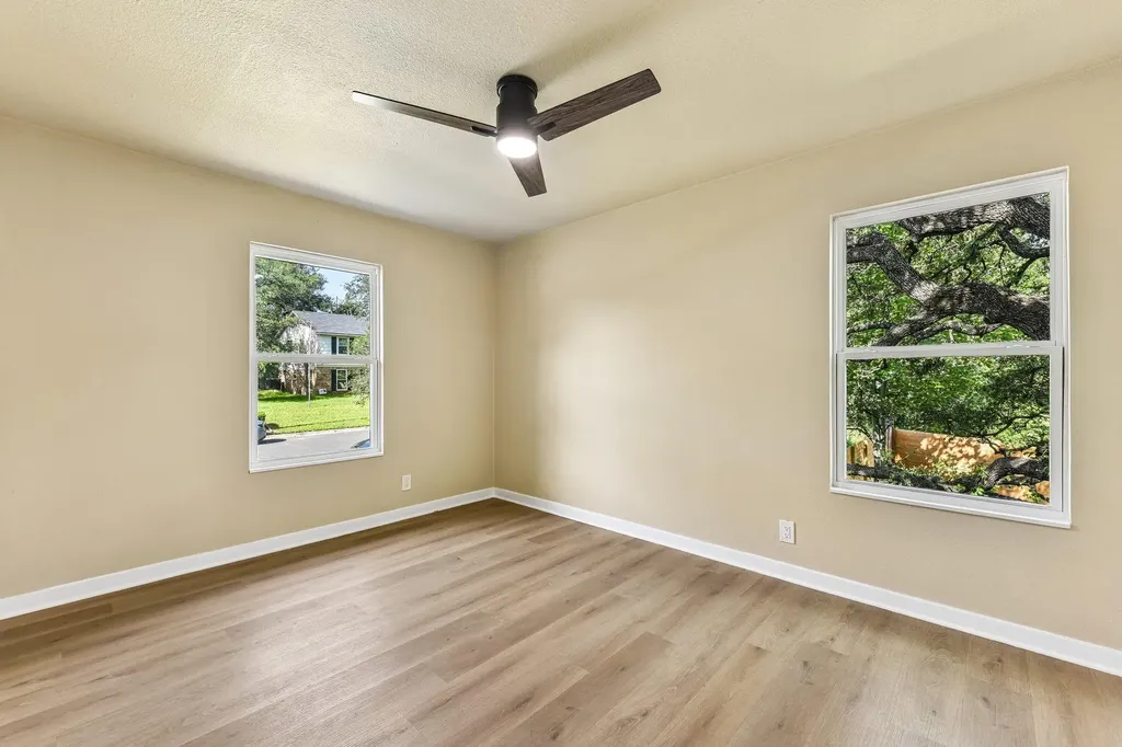 7523 Glenhill Road Austin TX 78752
