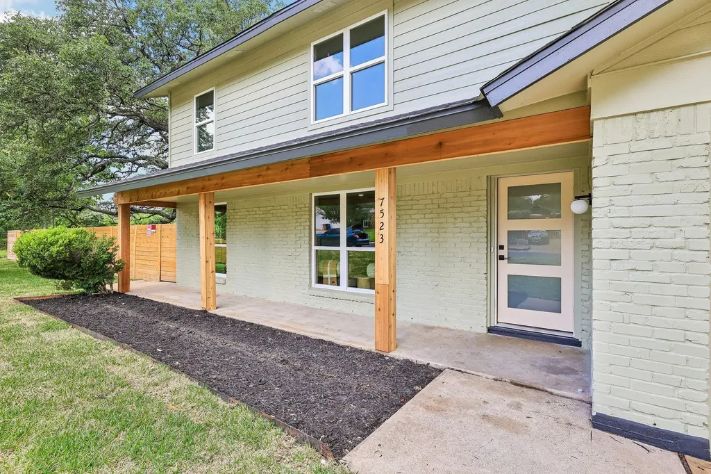7523 Glenhill Road Austin TX 78752