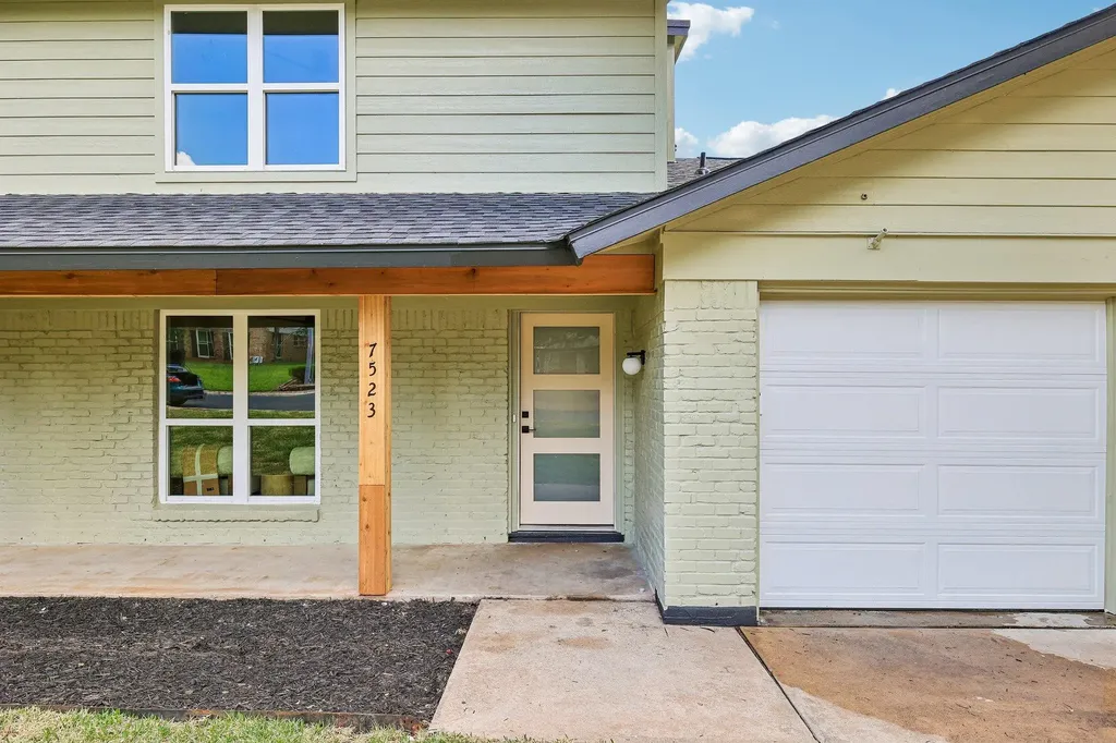 7523 Glenhill Road Austin TX 78752