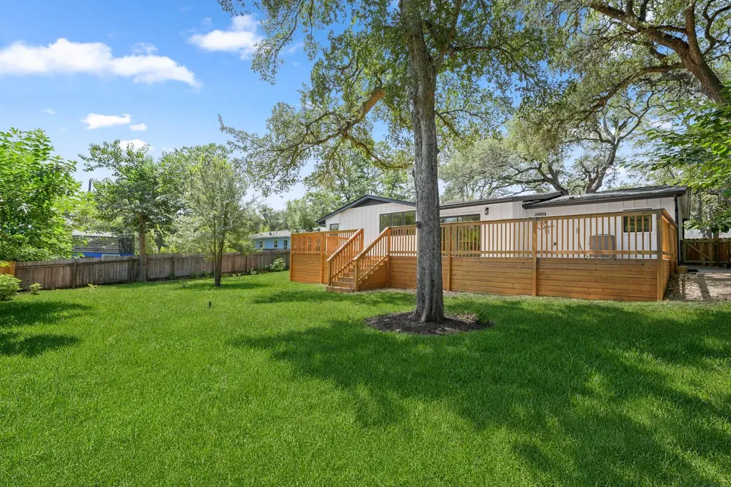2204 Fair Oaks Drive Austin TX 78745