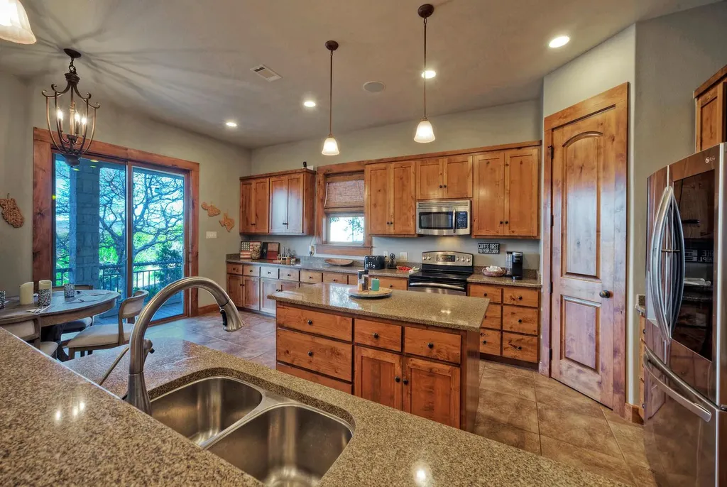 4834 Travis Oaks Drive Marble Falls TX 78654