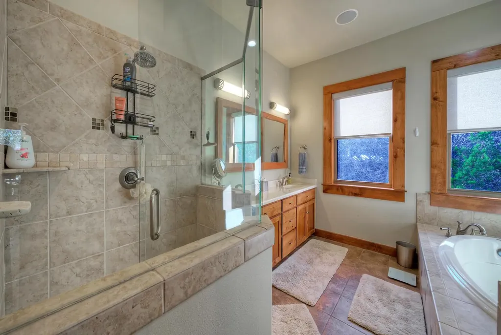 4834 Travis Oaks Drive Marble Falls TX 78654