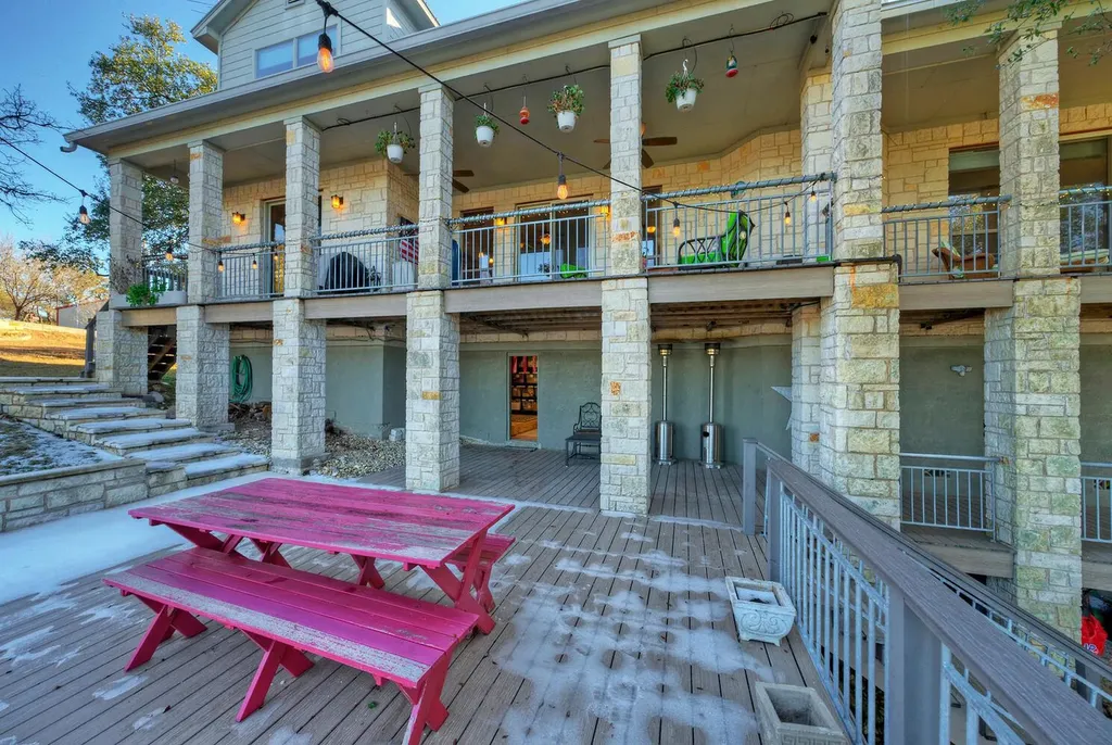 4834 Travis Oaks Drive Marble Falls TX 78654