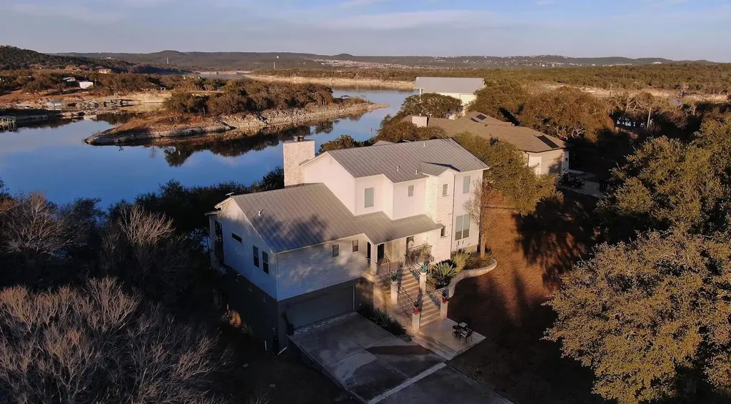 4834 Travis Oaks Drive Marble Falls TX 78654