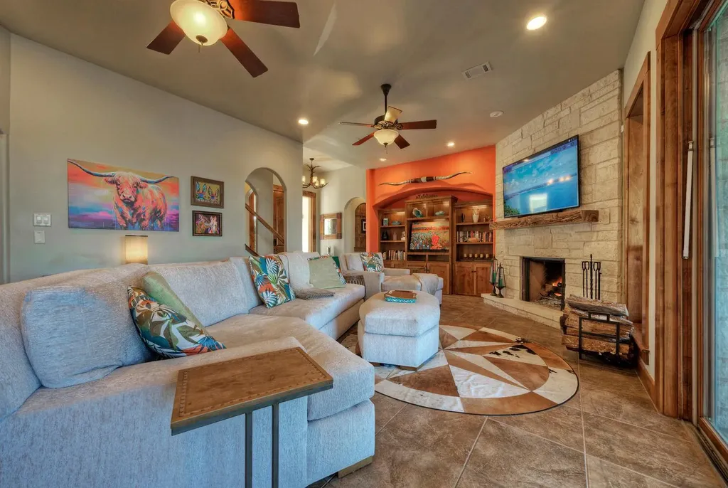 4834 Travis Oaks Drive Marble Falls TX 78654