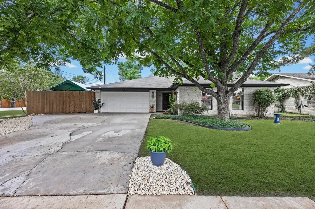 7208 Reaburn Street Austin TX 78749
