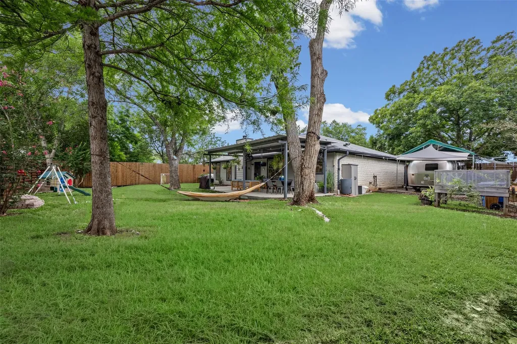 7208 Reaburn Street Austin TX 78749
