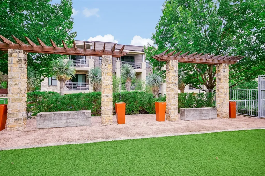2733 Dulce Lane Austin TX 78704