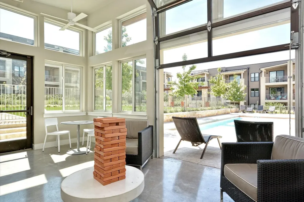 2733 Dulce Lane Austin TX 78704