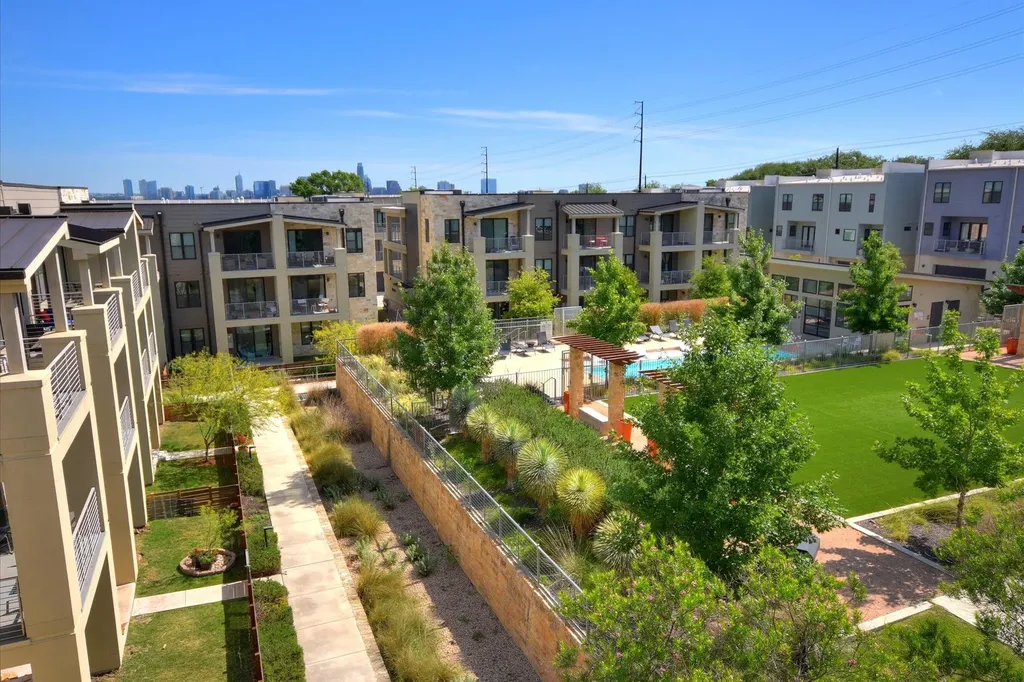 2733 Dulce Lane Austin TX 78704