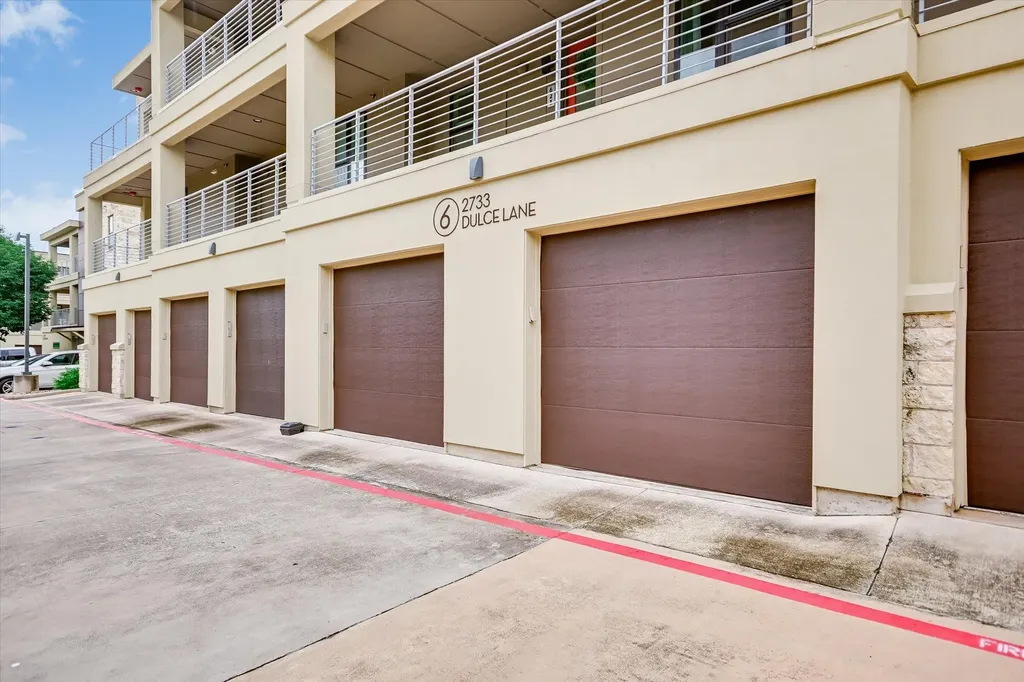 2733 Dulce Lane Austin TX 78704
