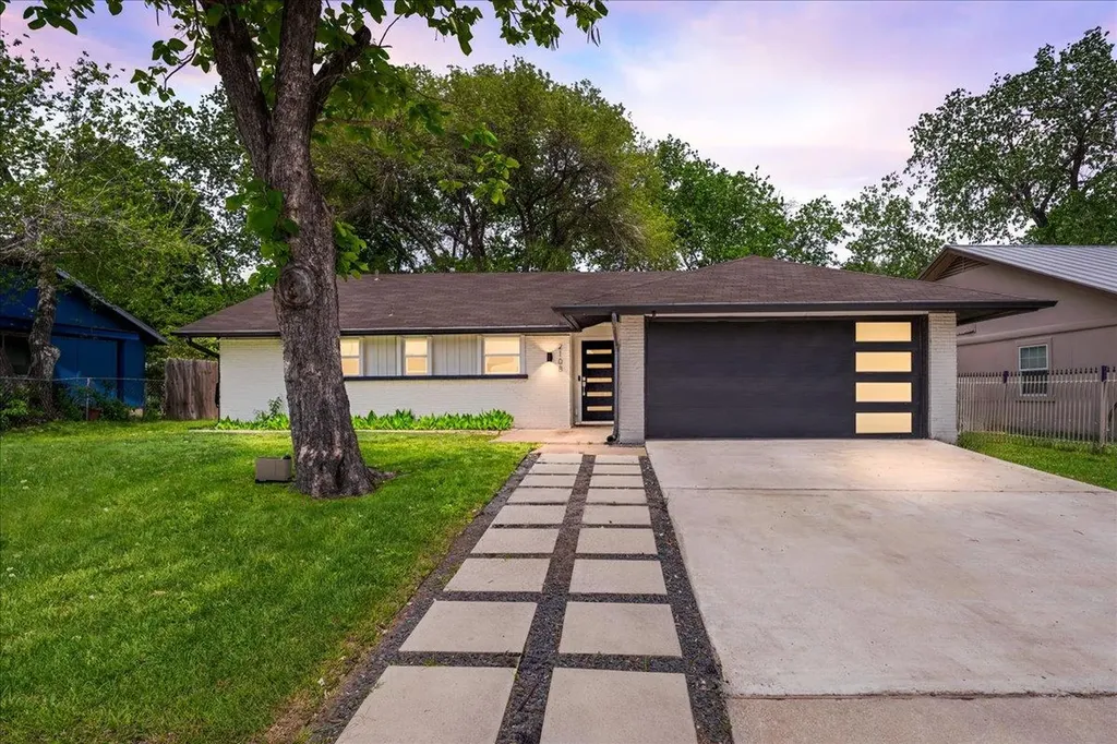 2108 Deadwood Drive Austin TX 78744