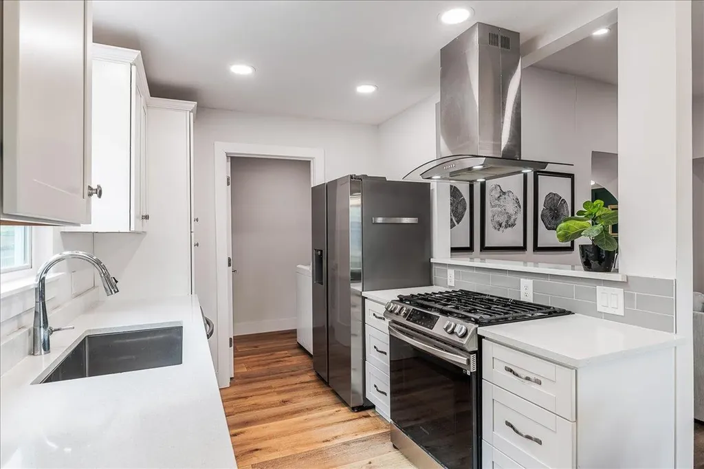 2108 Deadwood Drive Austin TX 78744