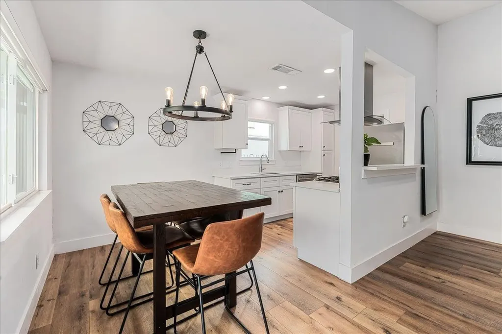 2108 Deadwood Drive Austin TX 78744