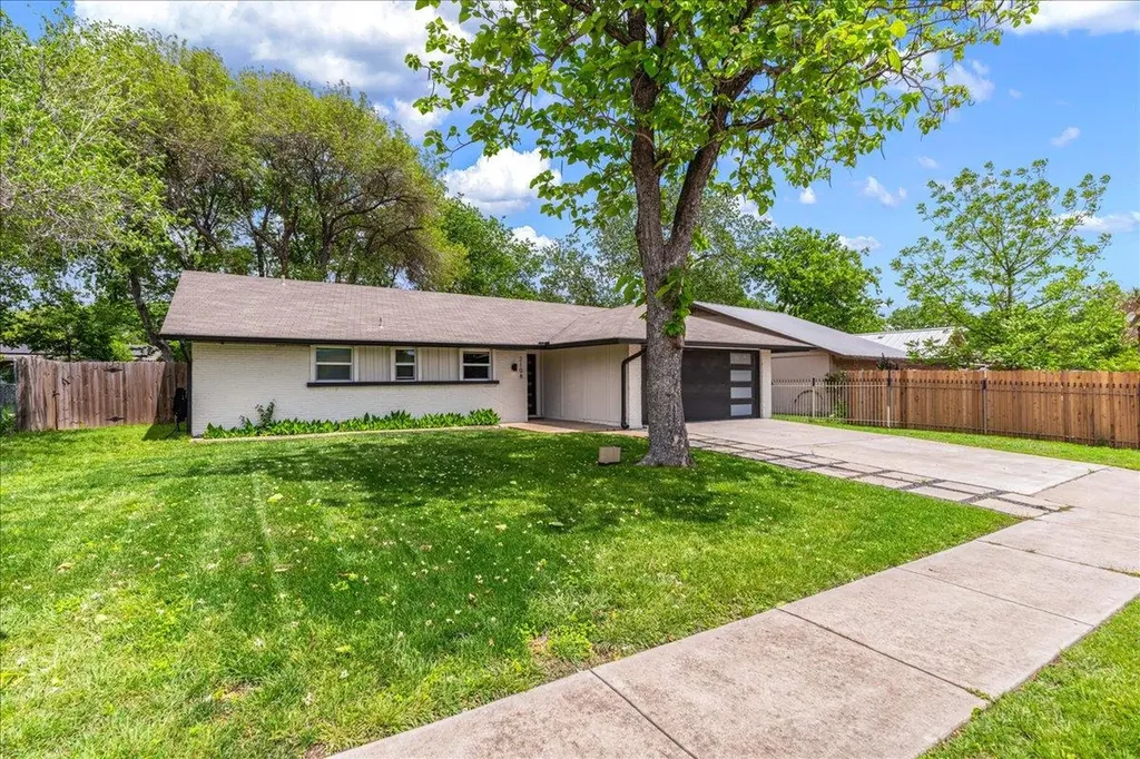 2108 Deadwood Drive Austin TX 78744