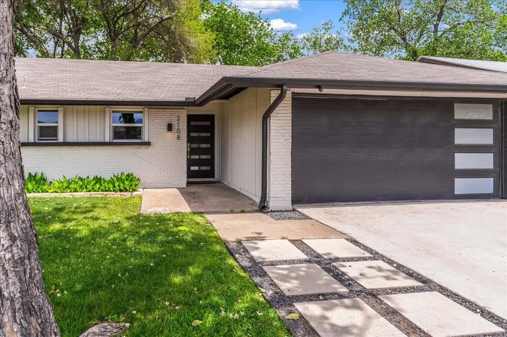 2108 Deadwood Drive Austin TX 78744