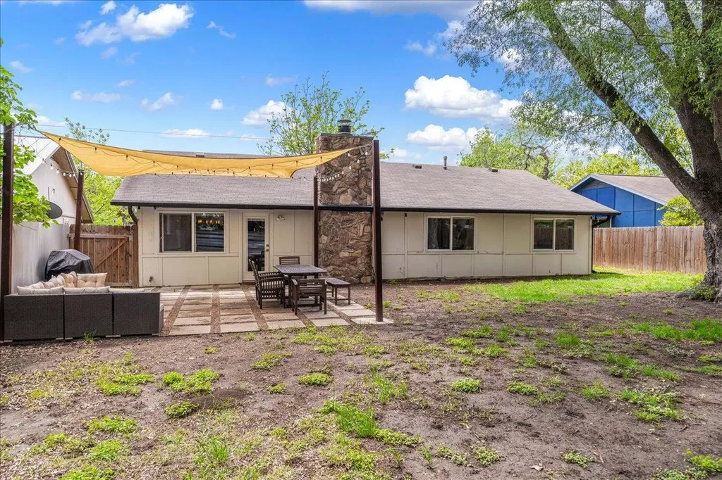 2108 Deadwood Drive Austin TX 78744