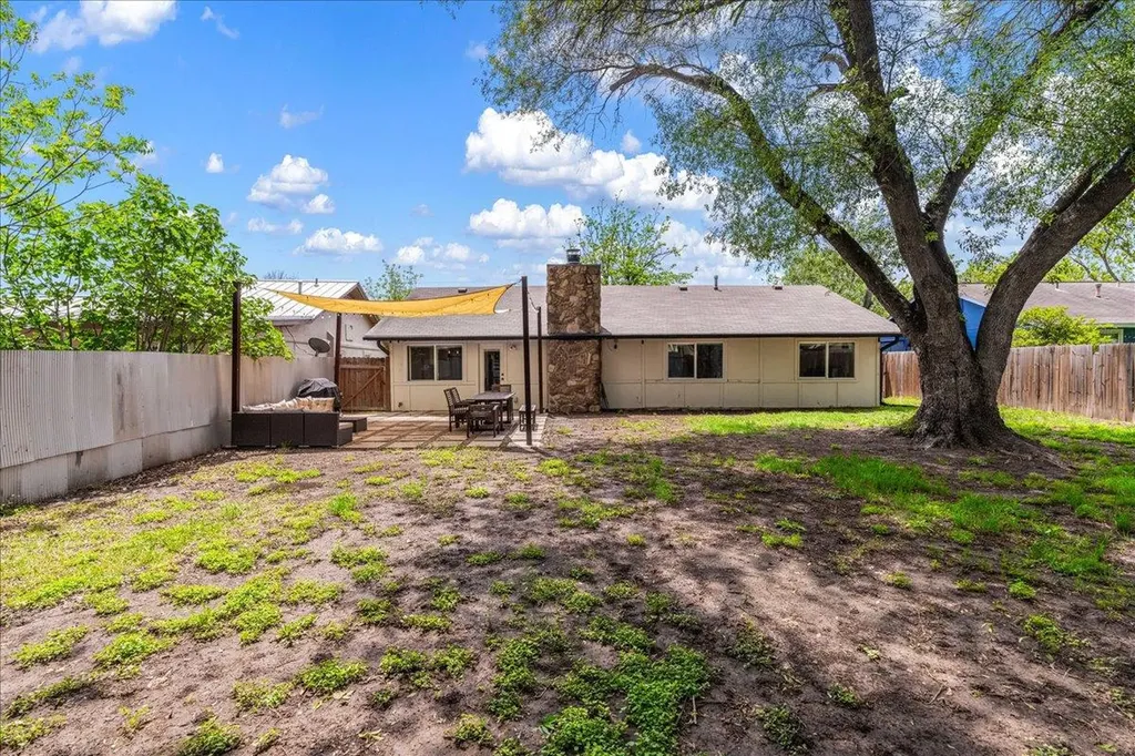 2108 Deadwood Drive Austin TX 78744