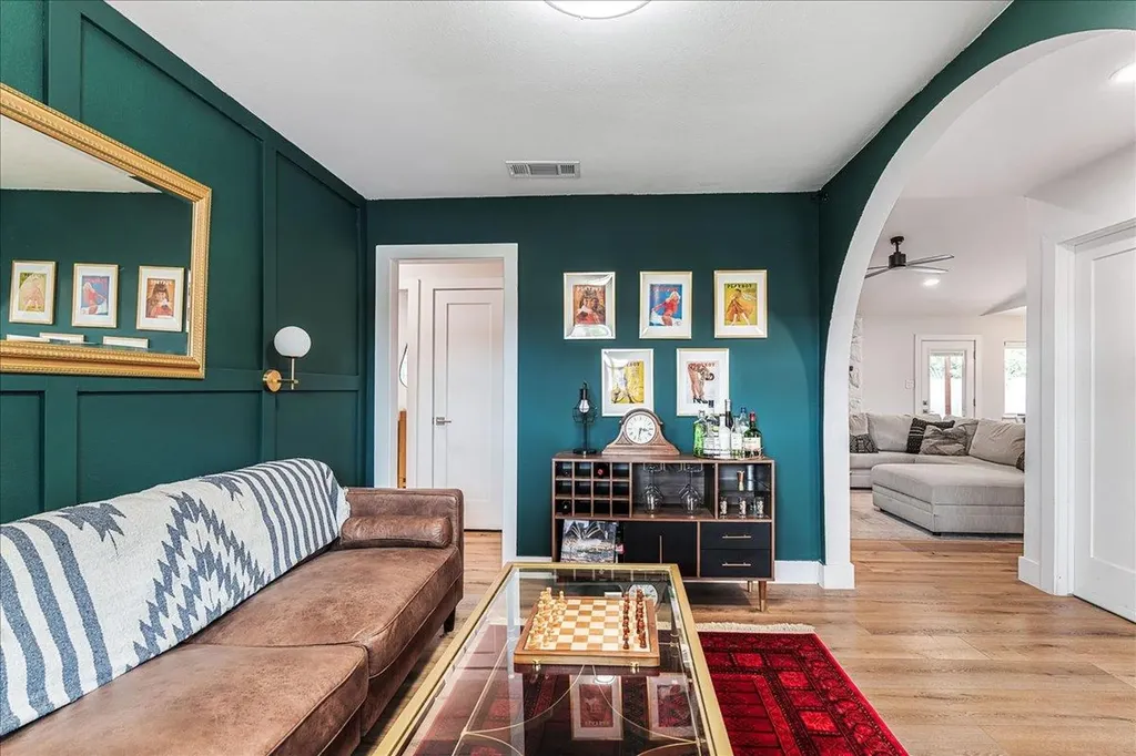 2108 Deadwood Drive Austin TX 78744