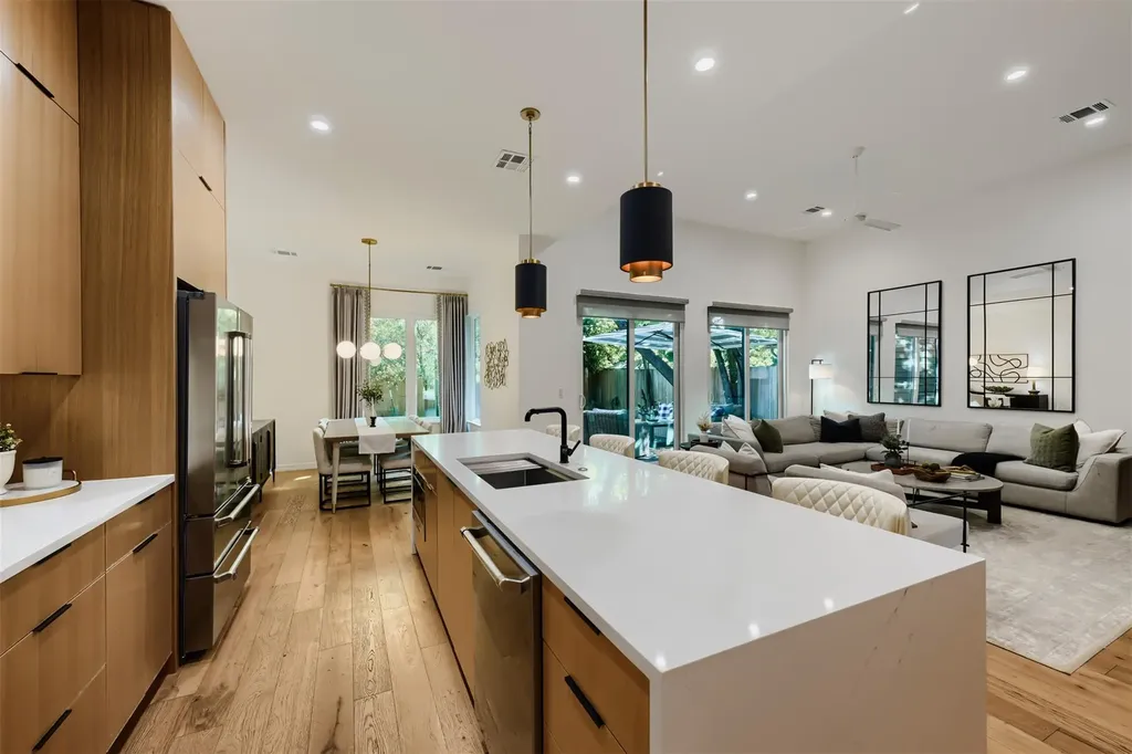 1304 Richcreek Road Austin TX 78757