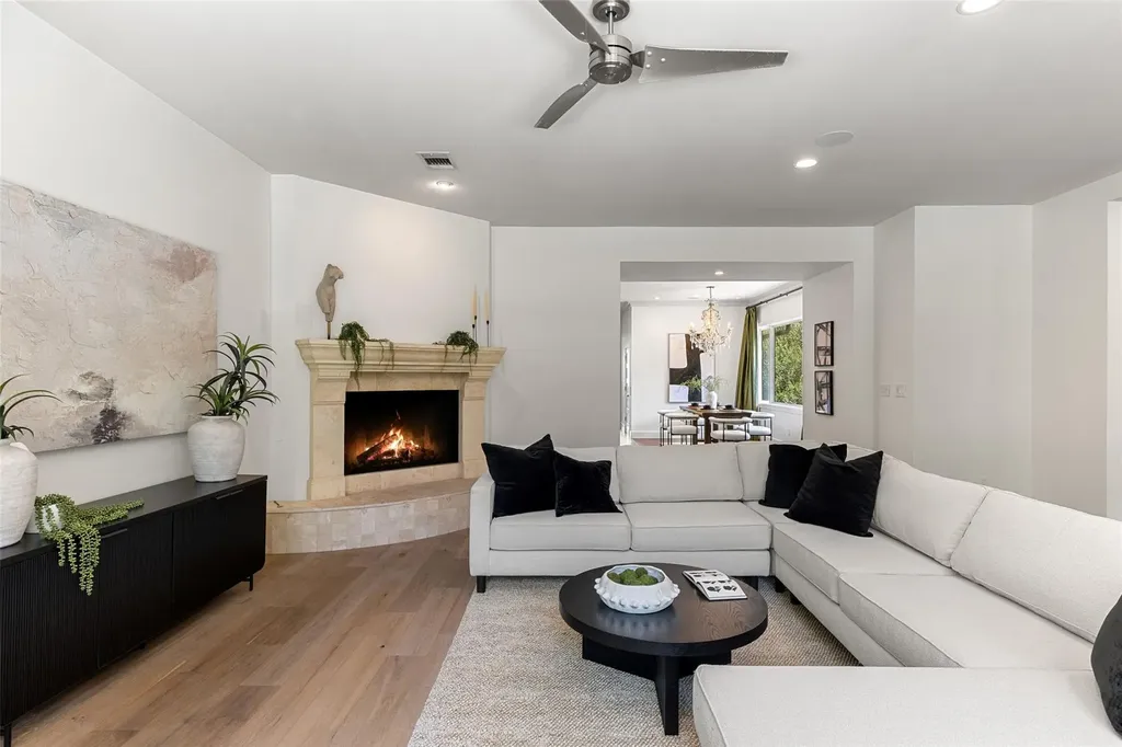 1704 East Side Drive Austin TX 78704