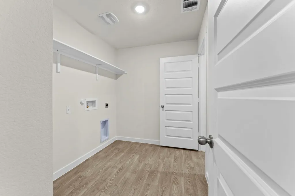 426 Kolbo Crossing Cove Lockhart TX 78644