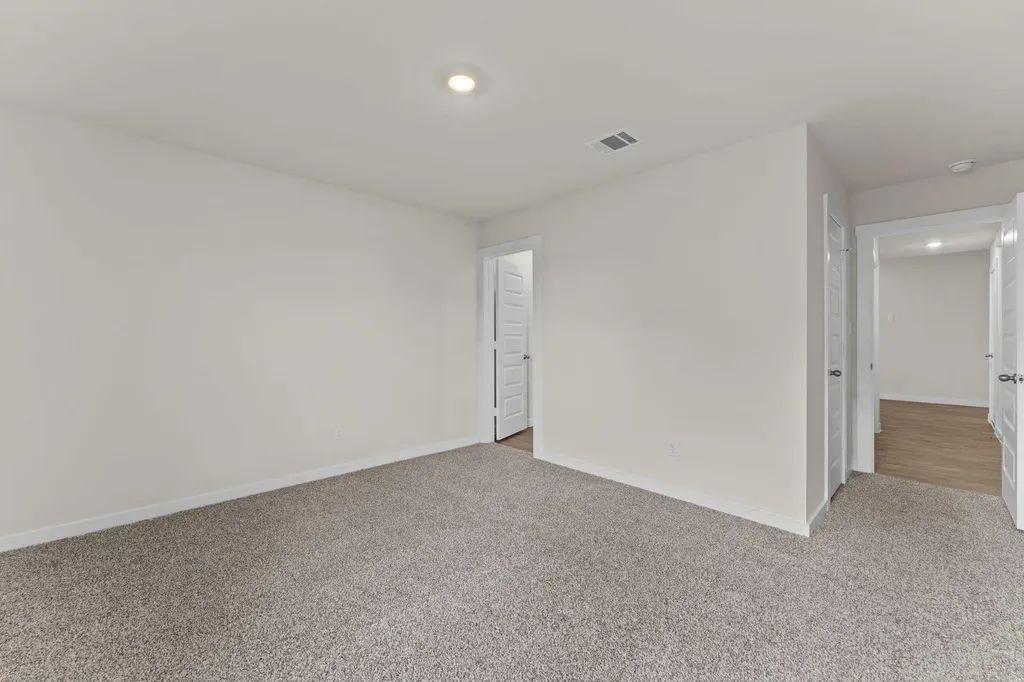 426 Kolbo Crossing Cove Lockhart TX 78644