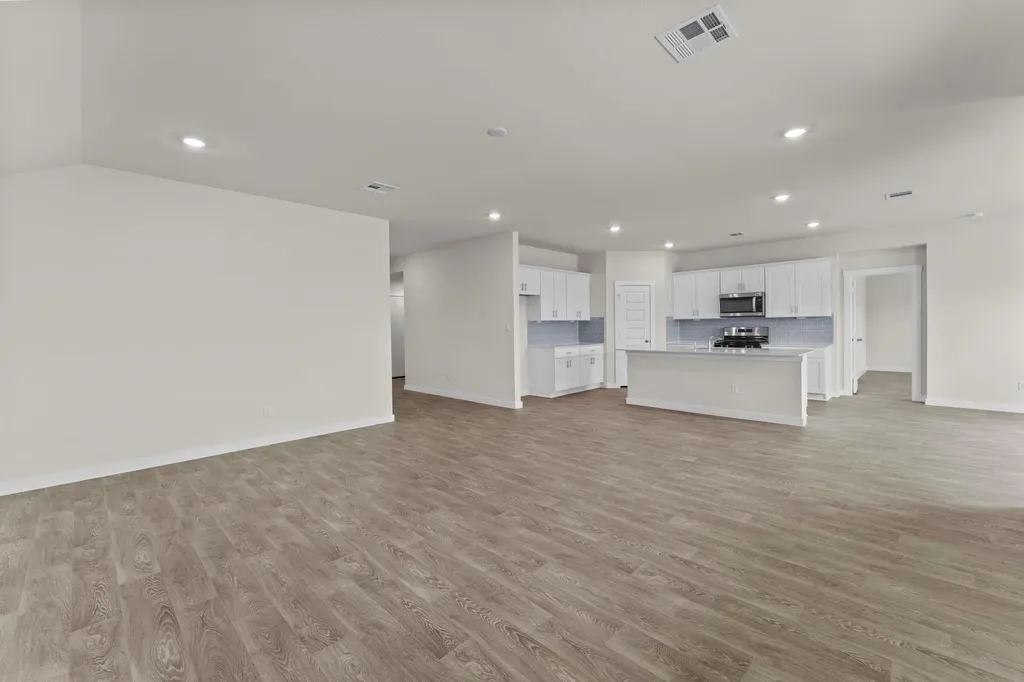 426 Kolbo Crossing Cove Lockhart TX 78644