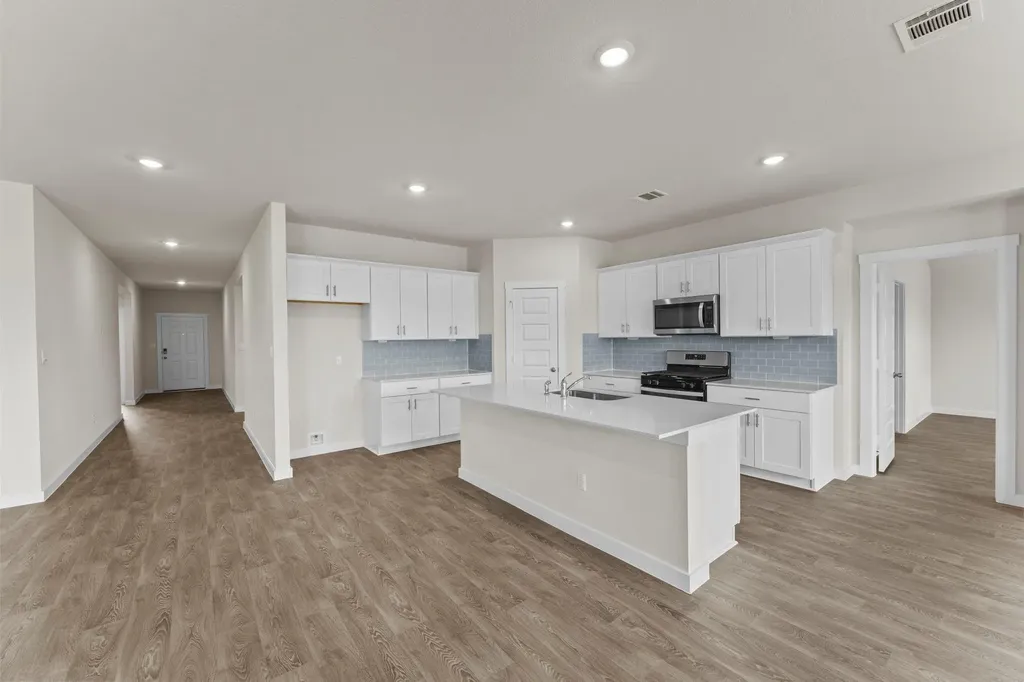 426 Kolbo Crossing Cove Lockhart TX 78644