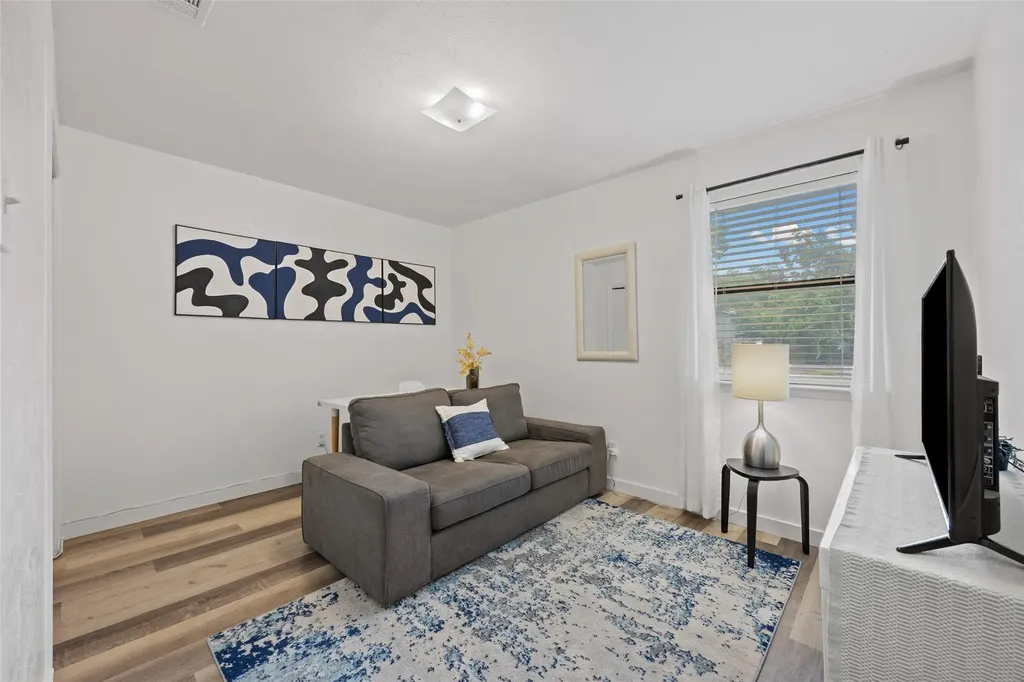5506 S Pleasant Valley Road Austin TX 78744