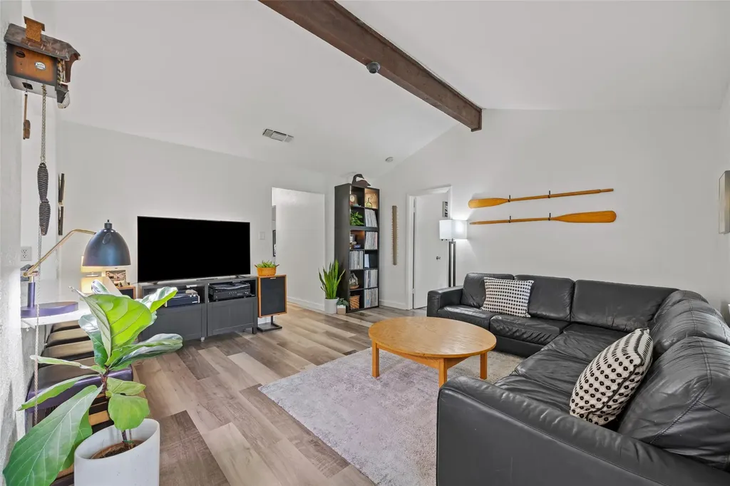 5506 S Pleasant Valley Road Austin TX 78744