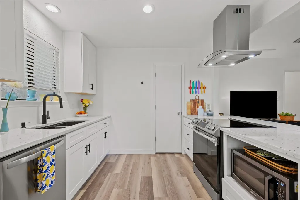 5506 S Pleasant Valley Road Austin TX 78744