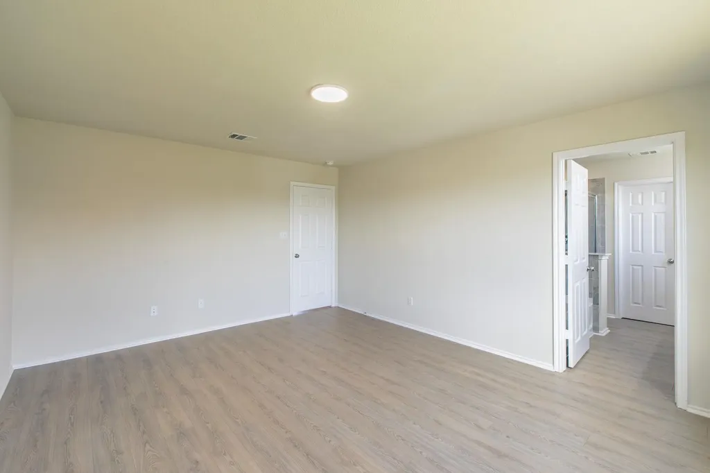 316 Pine Arbol Buda TX 78610
