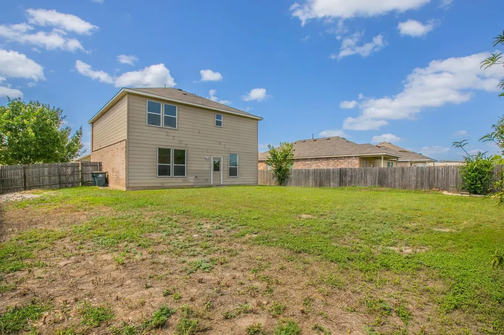 316 Pine Arbol Buda TX 78610