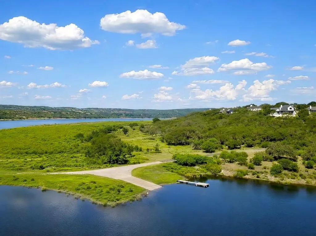 339 Quail Run Court Spicewood TX 78669