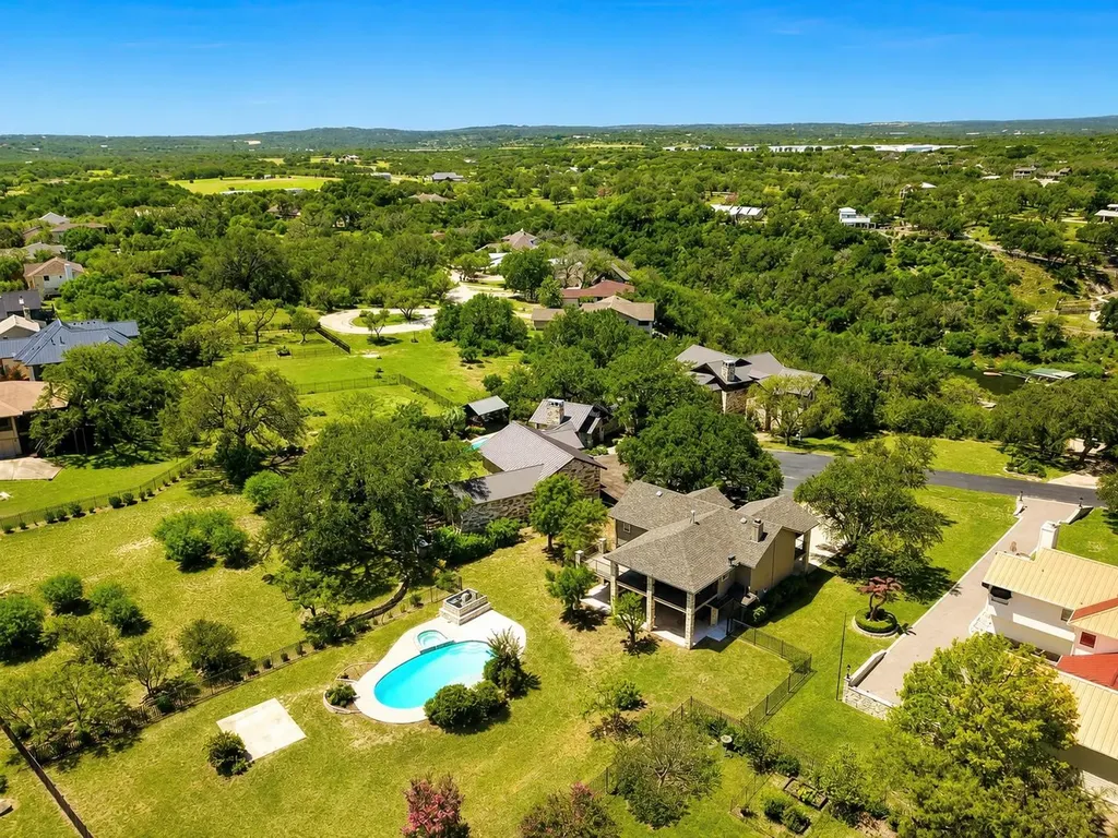 339 Quail Run Court Spicewood TX 78669