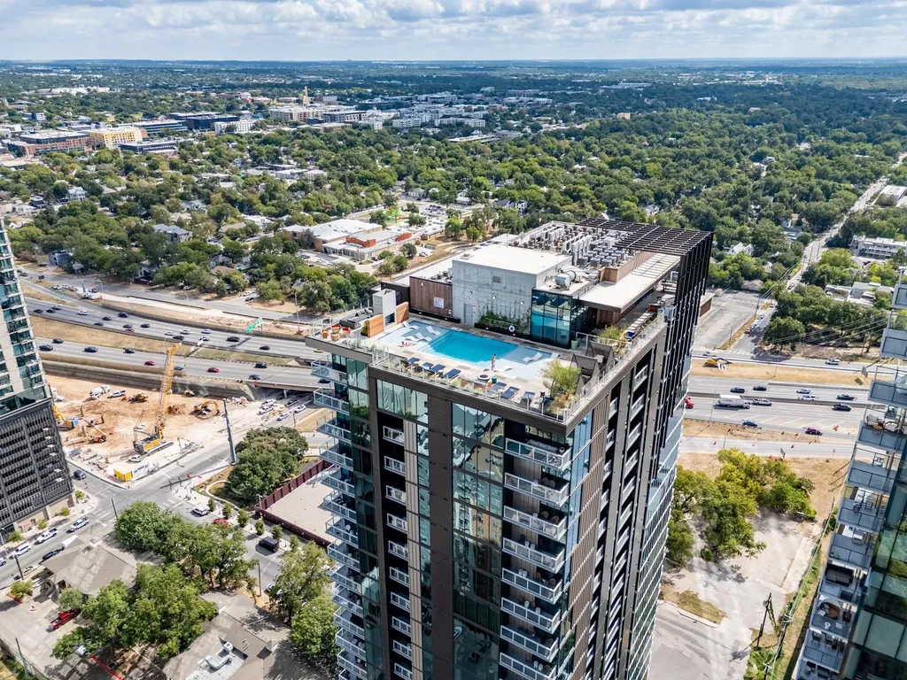 48 East Avenue Austin TX 78701