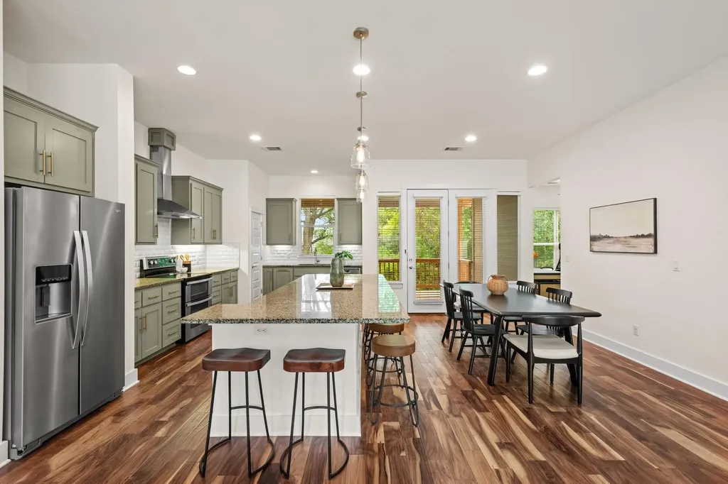2402 Bahama Road Austin TX 78733