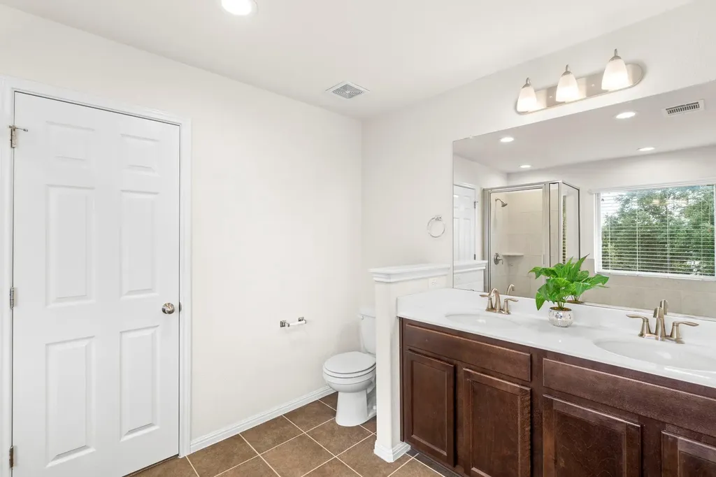 105 Lewisville Lane Leander TX 78641