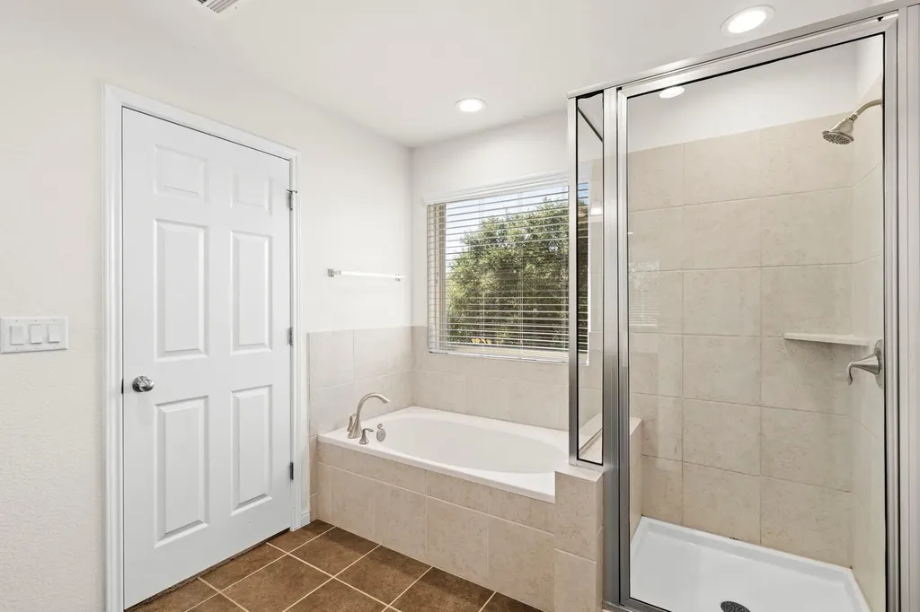 105 Lewisville Lane Leander TX 78641