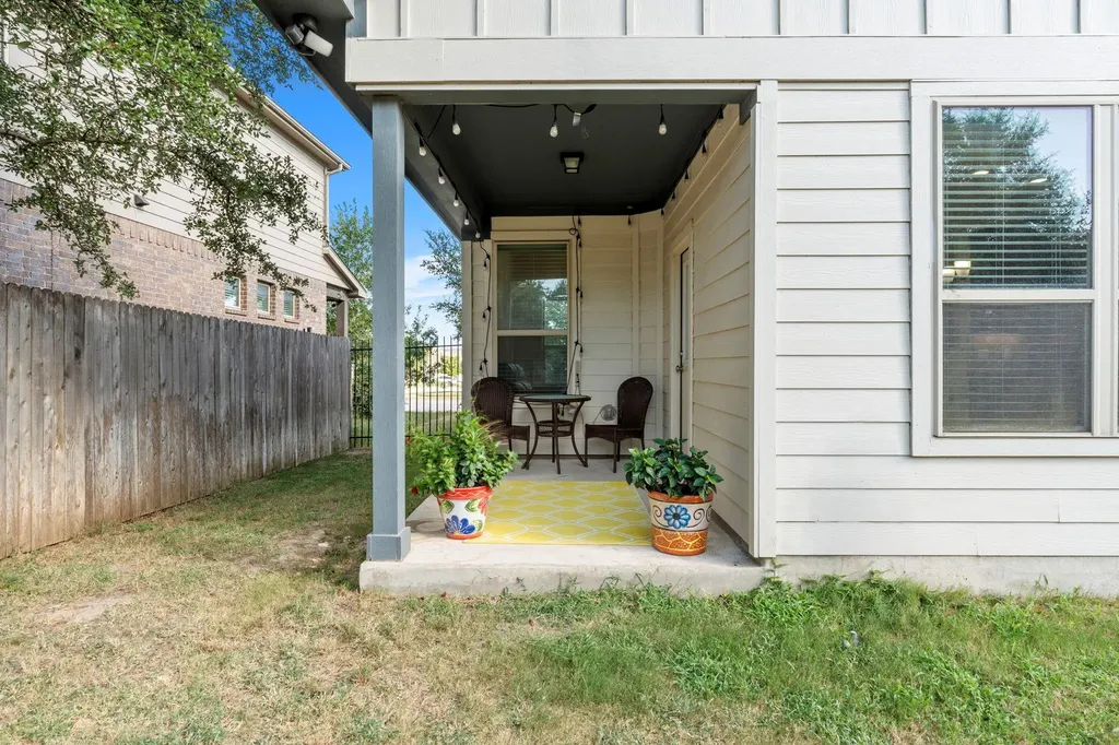 105 Lewisville Lane Leander TX 78641