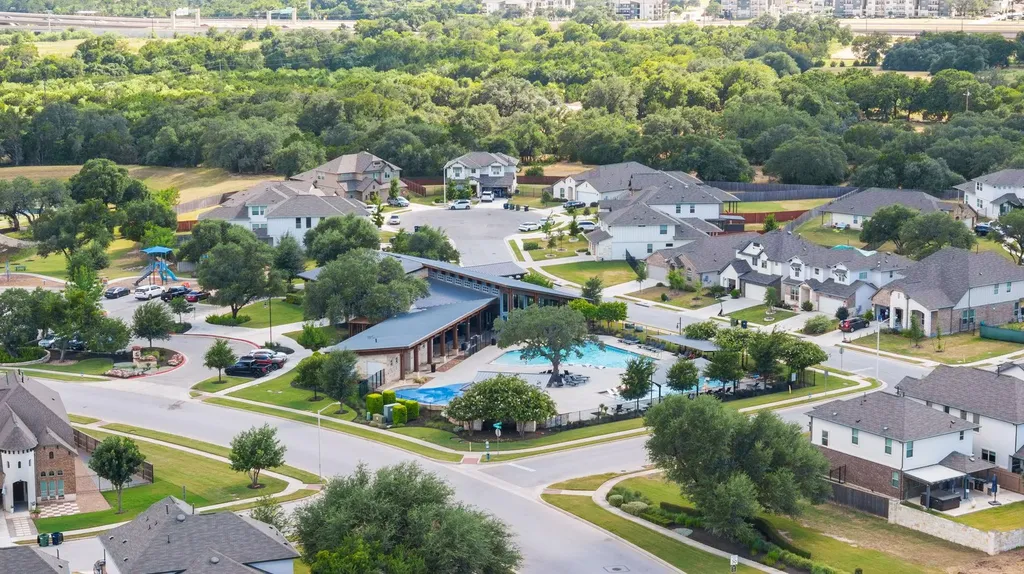105 Lewisville Lane Leander TX 78641