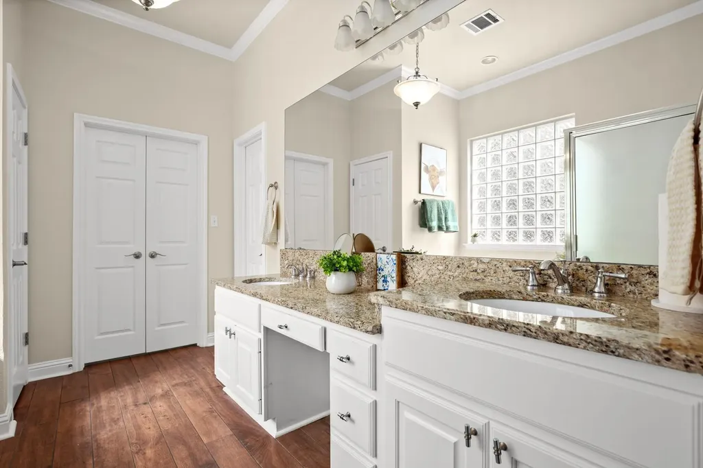5000 Mission Oaks Boulevard Austin TX 78735