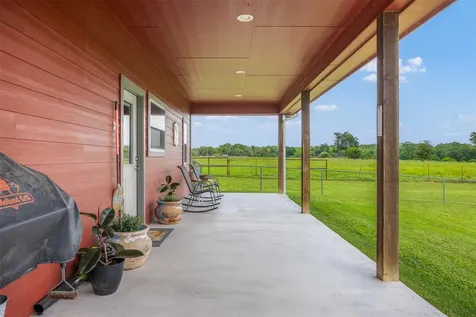 1122 County Road 344 Road Lexington TX 78947