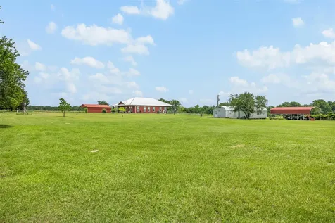 1122 County Road 344 Road Lexington TX 78947